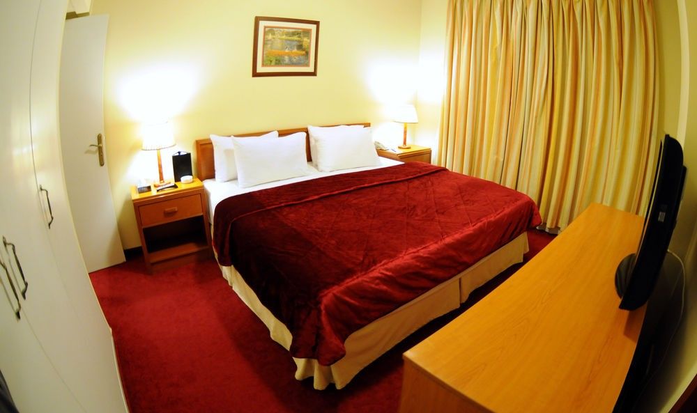 Coral Beirut Al Hamra Hotel מראה חיצוני תמונה