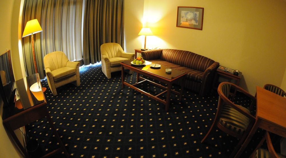 Coral Beirut Al Hamra Hotel מראה חיצוני תמונה